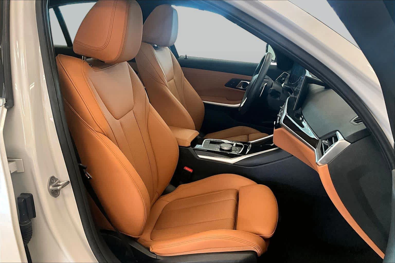 Used 2024 BMW 330i Sedan w/ Convenience Package RWD image 8