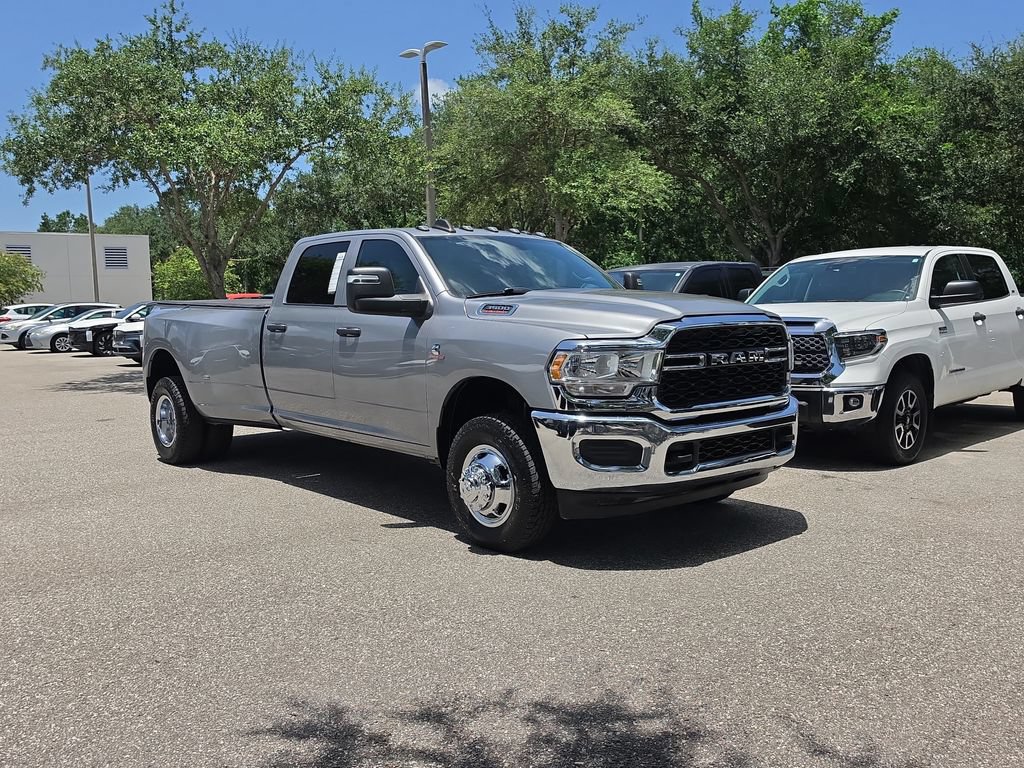 Used 2024 RAM 3500 Tradesman w/ Chrome Appearance Group AWD/4WD image 2