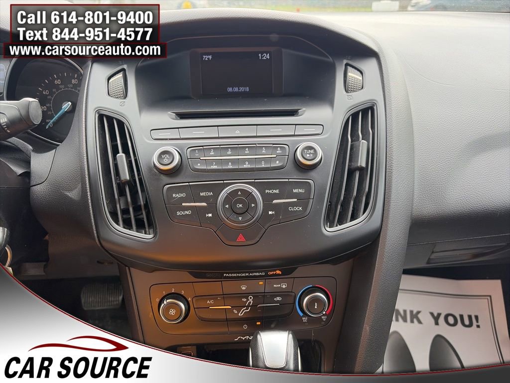 Used 2015 Ford Focus SE w/ SE Sport Package image 16