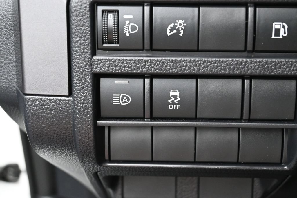 Certified 2025 Toyota 4Runner SR5 AWD/4WD image 14