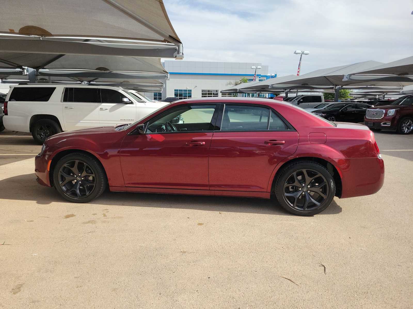 Used 2021 Chrysler 300 Touring w/ Sport Appearance Package RWD image 5