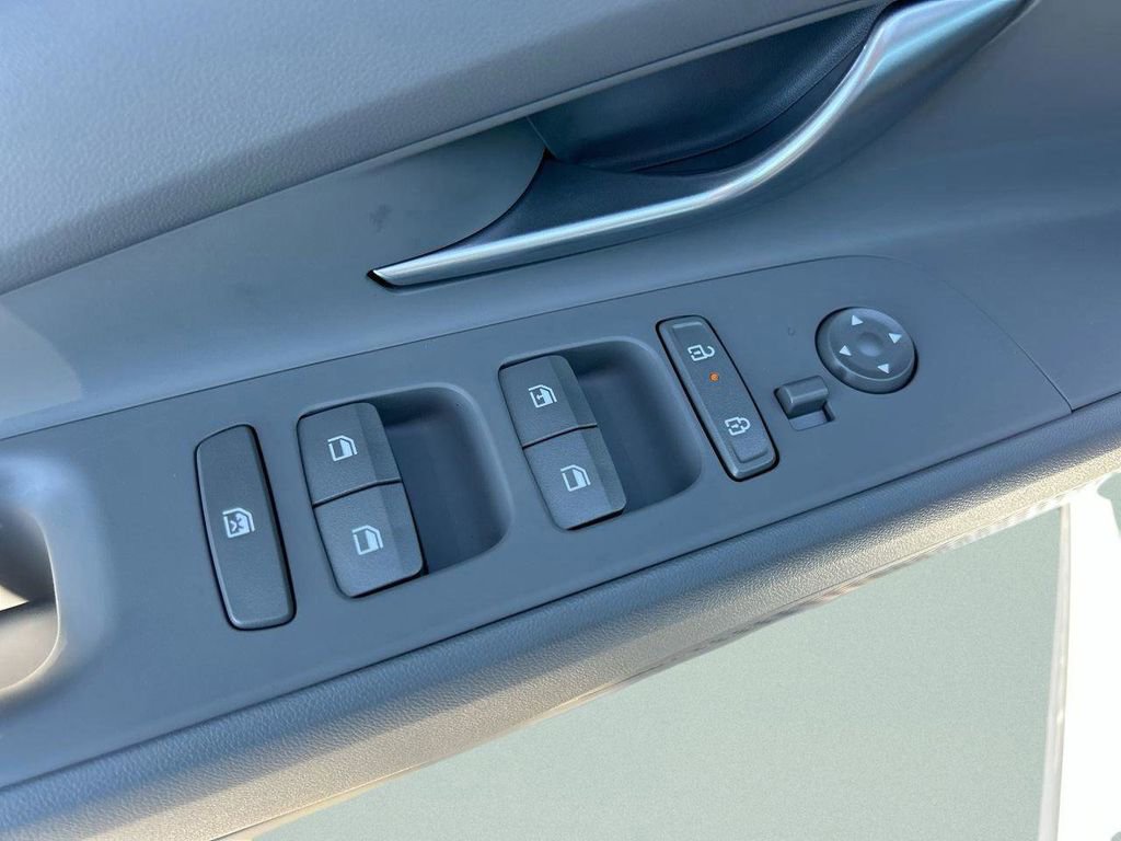 New 2026 Hyundai Elantra SE image 19