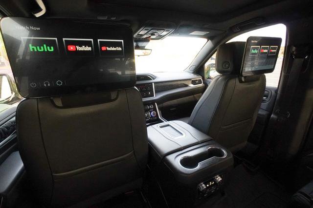 Used 2024 GMC Yukon Denali w/ Advanced Technology Package AWD/4WD image 31