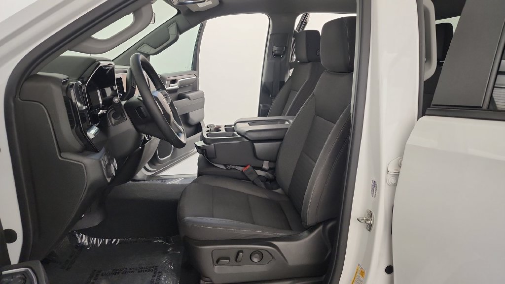 Used 2023 Chevrolet Silverado 1500 LT AWD/4WD image 14