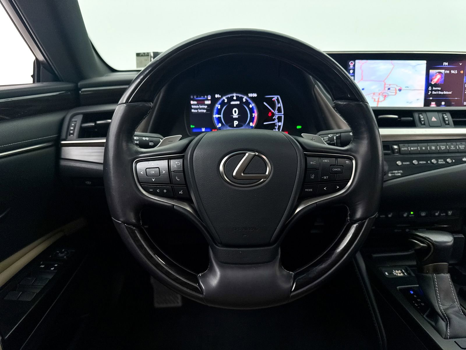 Used 2019 Lexus ES 350 Luxury w/ Accessory Package FWD image 3