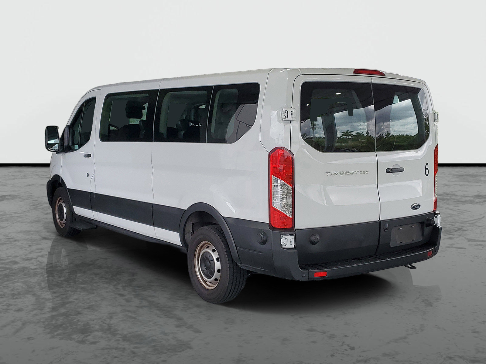 Used 2024 Ford Transit 350 XL image 3