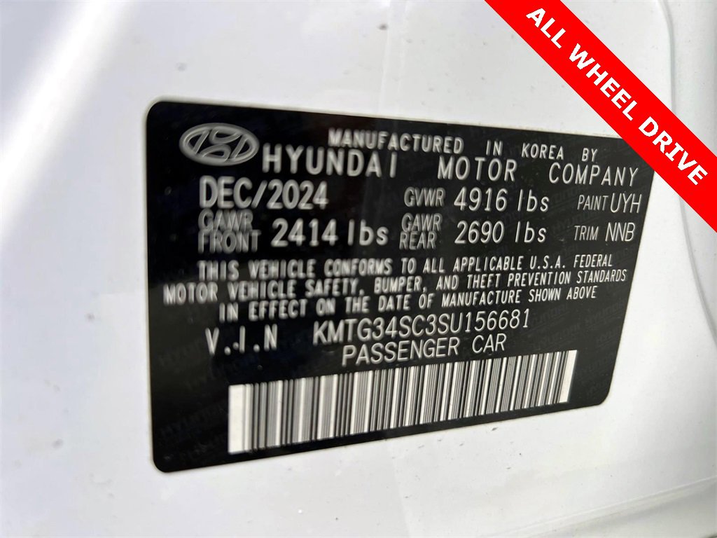 Certified 2025 Genesis G70 2.5T image 21