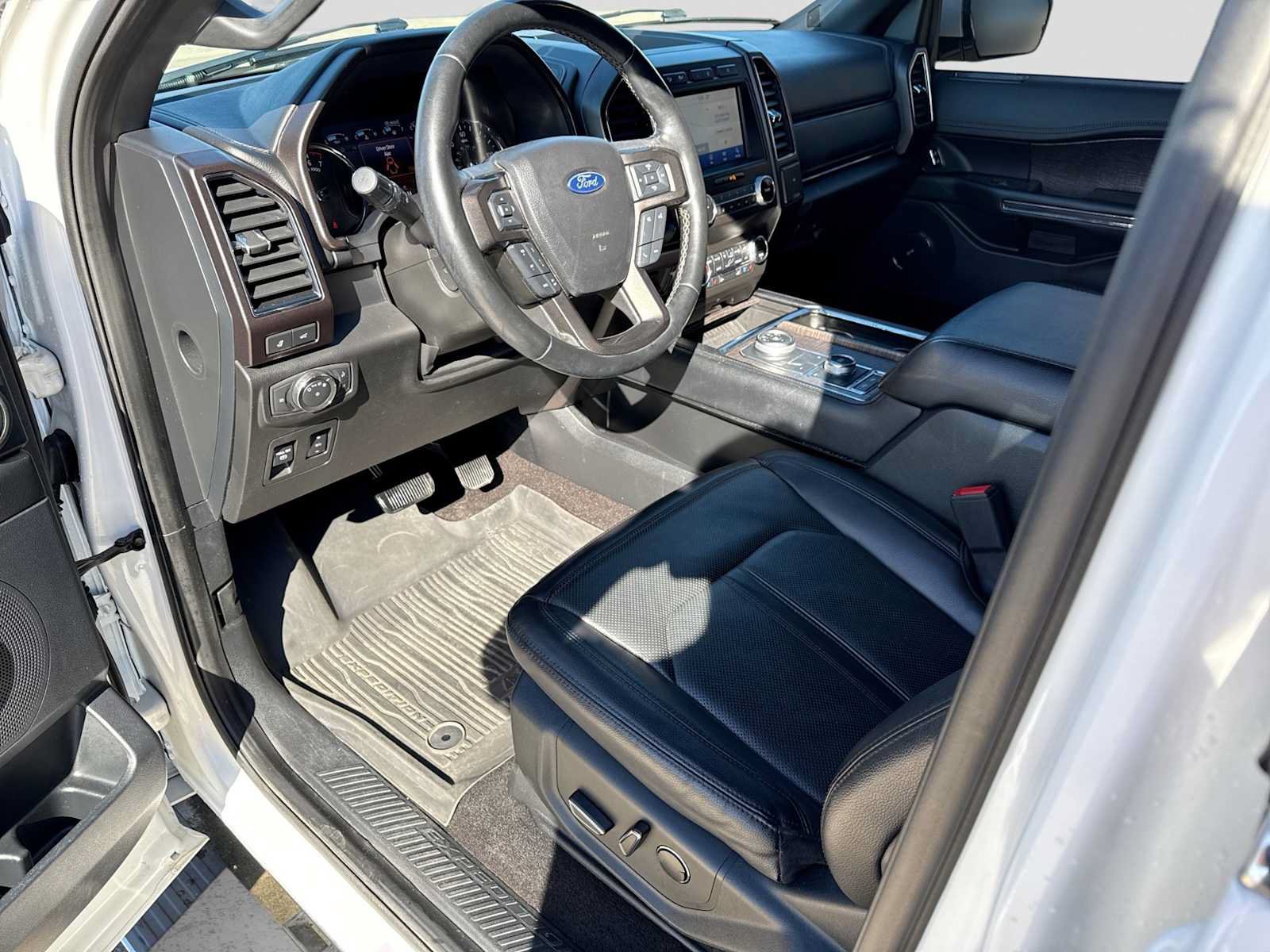 Used 2021 Ford Expedition Max Limited AWD/4WD image 2