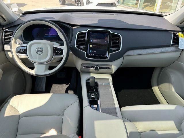 New 2025 Volvo XC90 T8 Plus w/ Protection Package Premier image 20