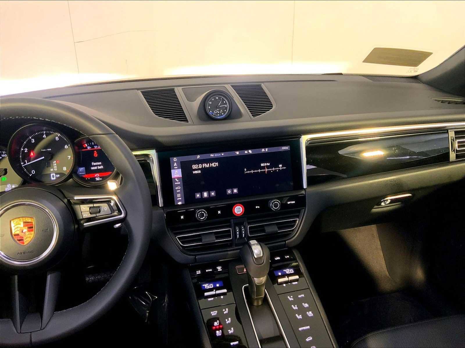 New 2026 Porsche Macan AWD/4WD image 16