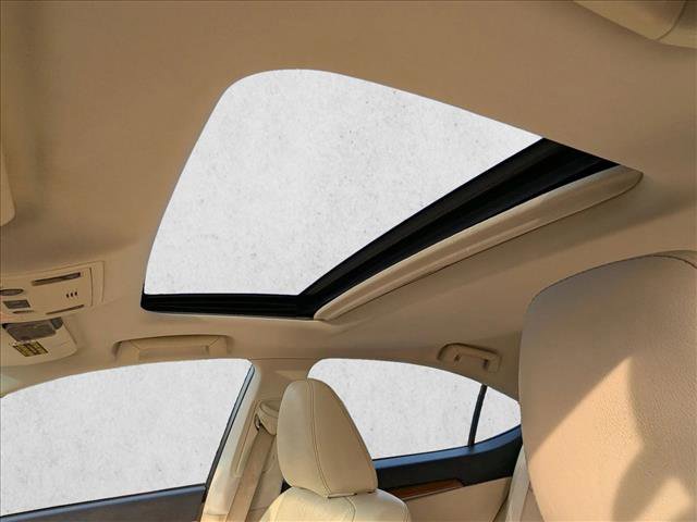 Used 2013 Lexus ES 300h image 16