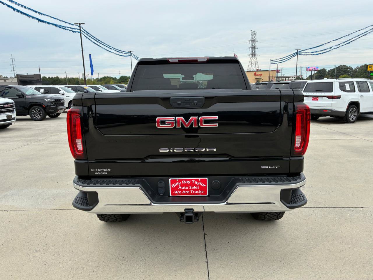 Used 2025 GMC Sierra 1500 SLT AWD/4WD image 6