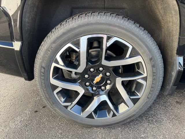 Used 2024 Chevrolet Silverado EV RST image 6