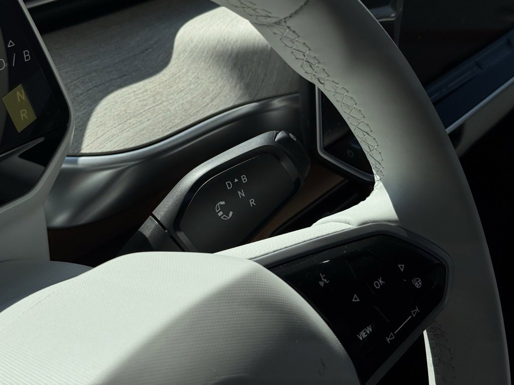 New 2025 Volkswagen ID. Buzz 1st Edition image 19