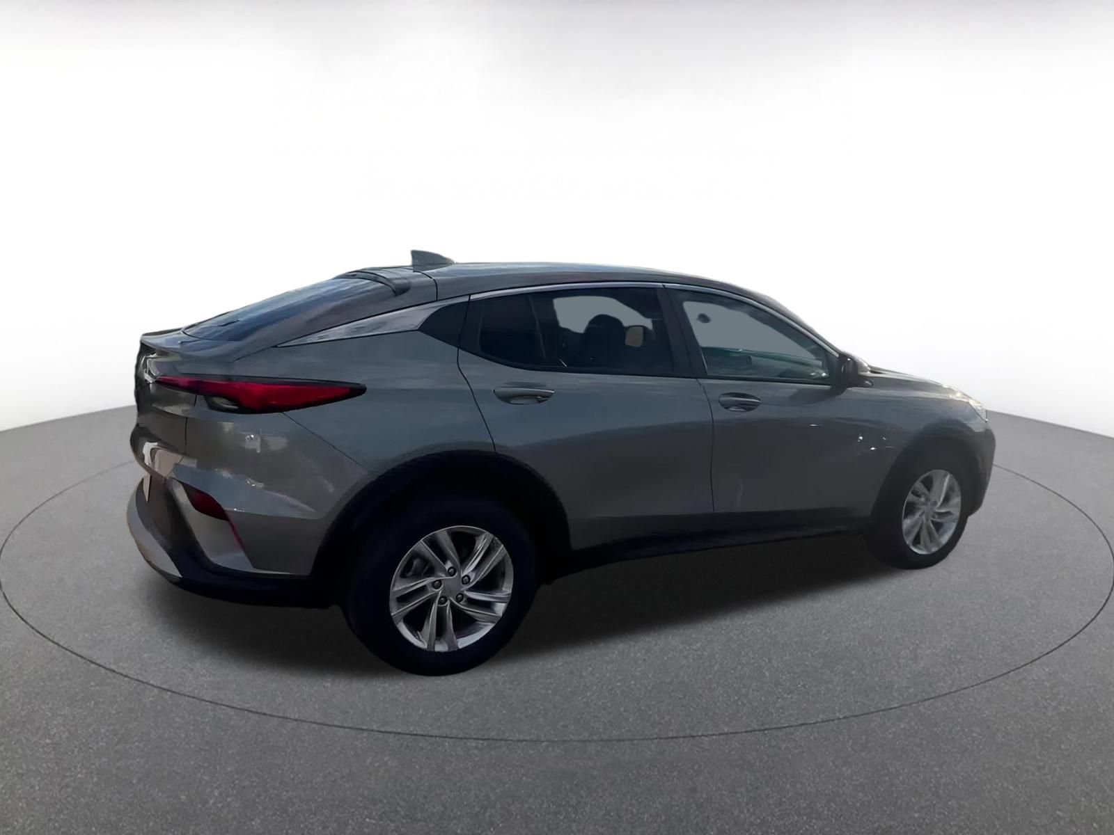 Used 2025 Buick Envista Preferred image 14