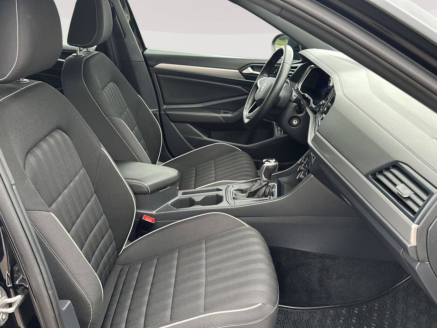 Used 2024 Volkswagen Jetta Sport FWD image 16