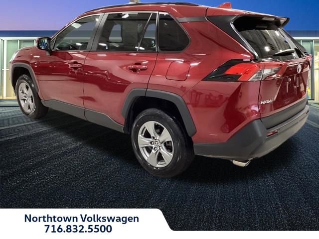 Used 2025 Toyota RAV4 XLE AWD/4WD image 3