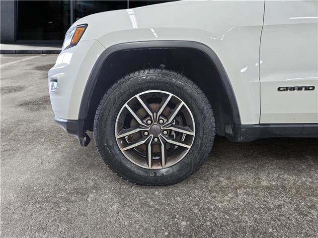 Used 2019 Jeep Grand Cherokee Limited w/ Luxury Group II AWD/4WD image 14