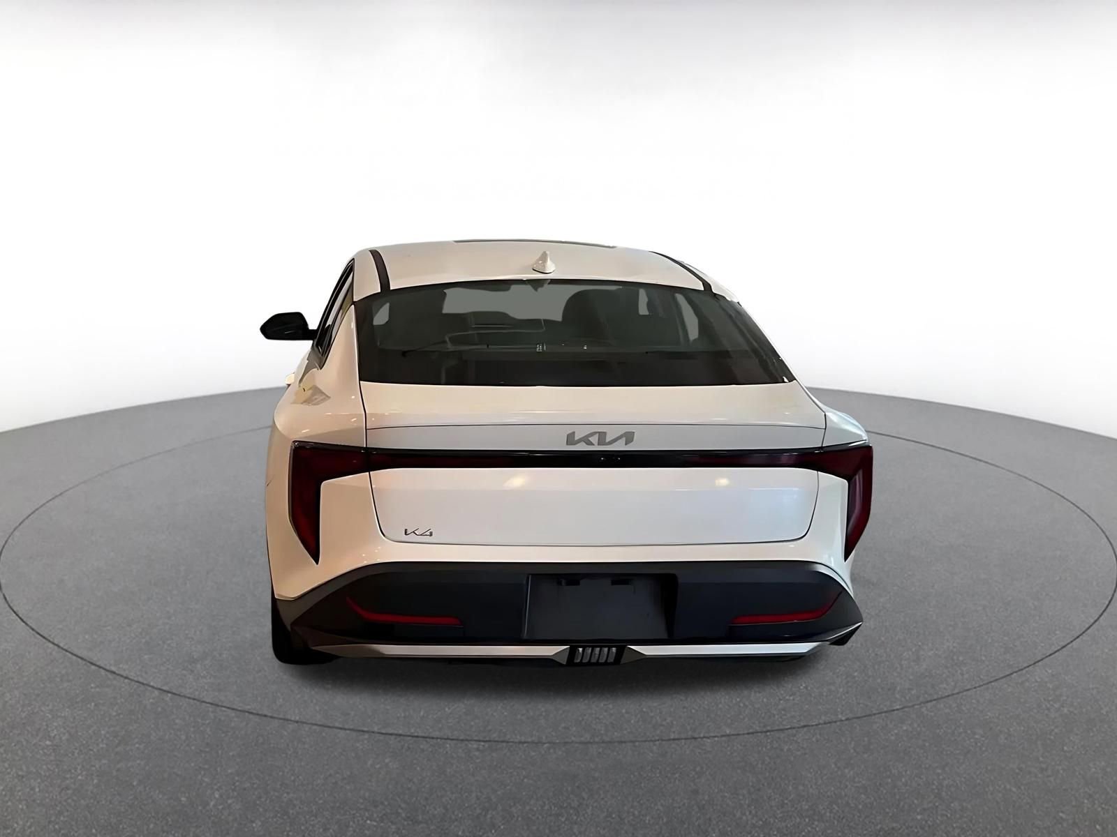 Used 2025 Kia K4 LXS image 12