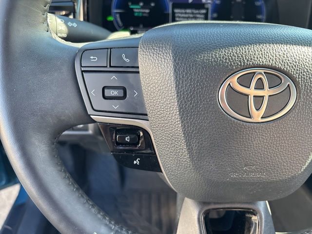 Used 2025 Toyota Camry XSE FWD image 19
