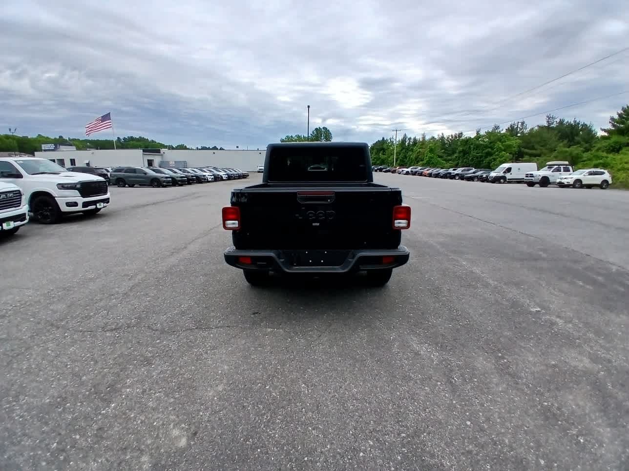 New 2026 Jeep Gladiator Sport AWD/4WD image 24
