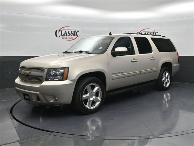 Used 2014 Chevrolet Suburban LT image 3