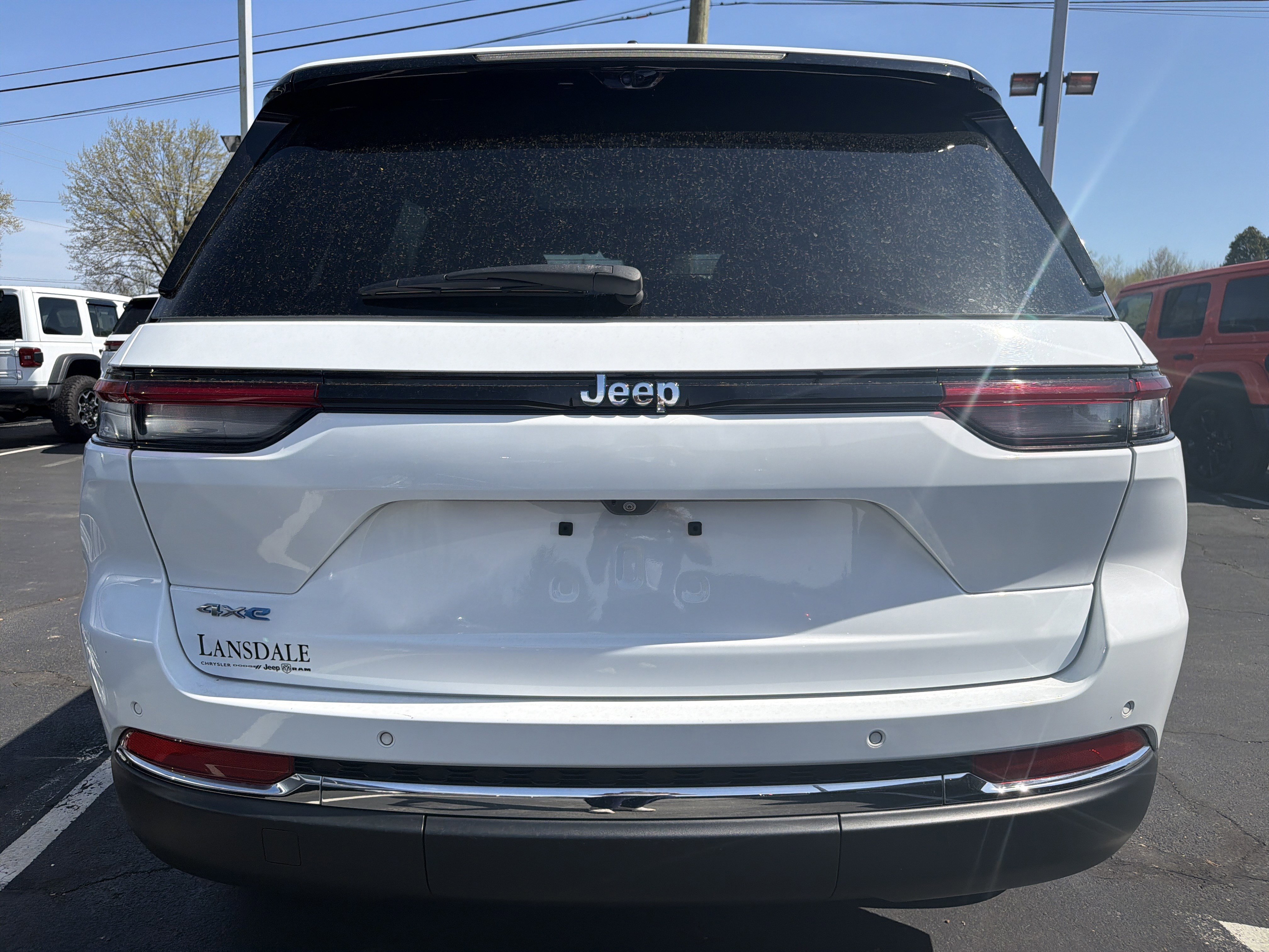 Certified 2022 Jeep Grand Cherokee Limited 4xe w/ Luxury Tech Group II AWD/4WD image 6