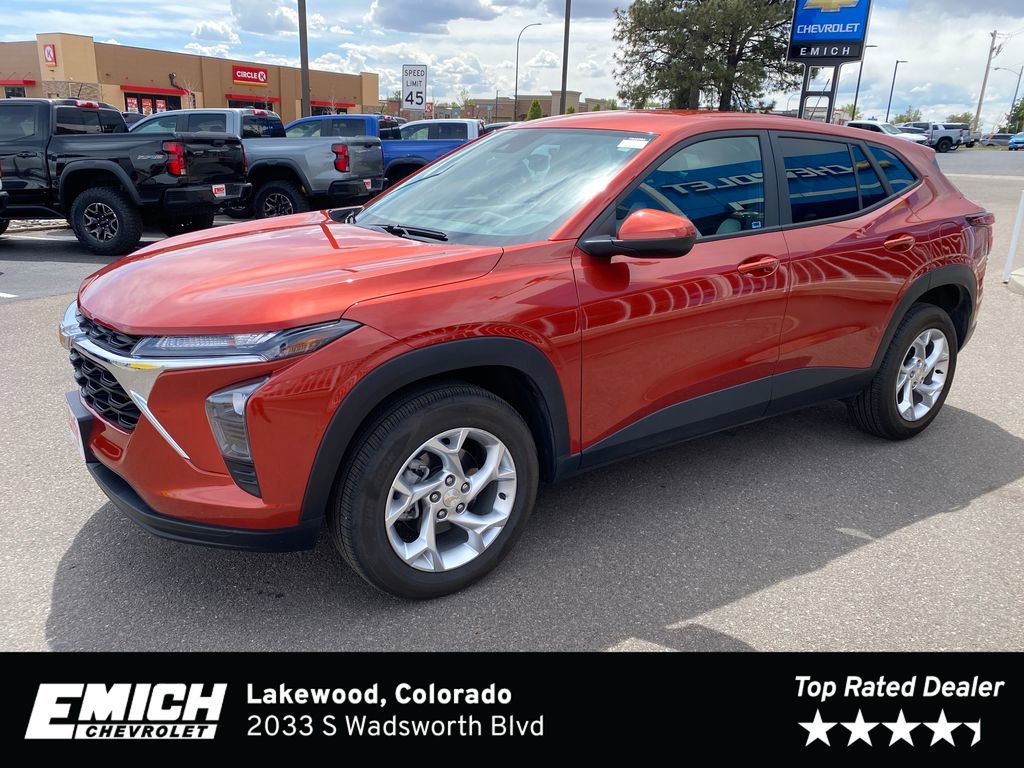 Used 2024 Chevrolet Trax LS w/ LS Convenience Package FWD image 1