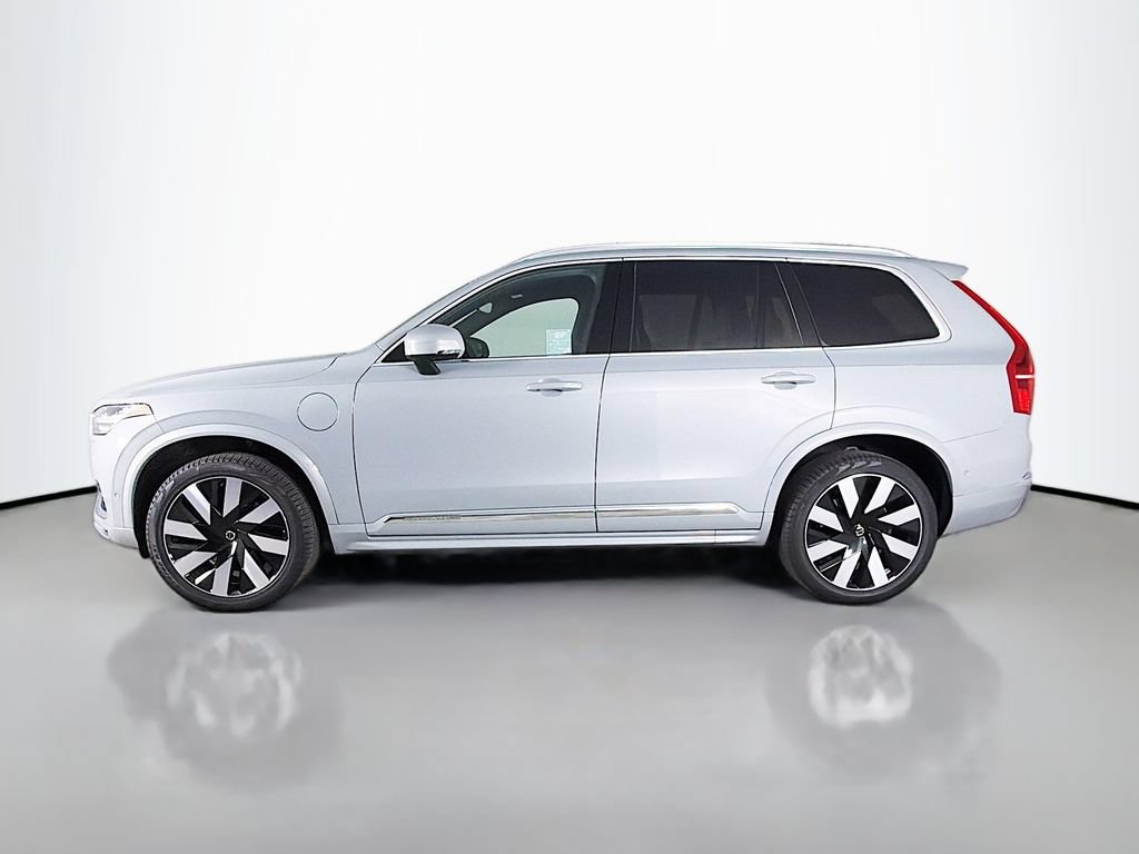 Certified 2024 Volvo XC90 T8 Ultimate w/ Protection Package Premier AWD/4WD image 4