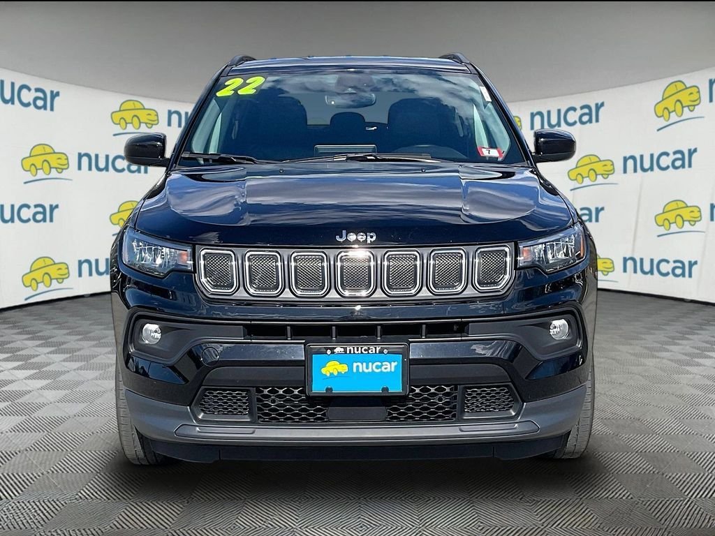 Used 2022 Jeep Compass Latitude w/ Convenience Group AWD/4WD image 2