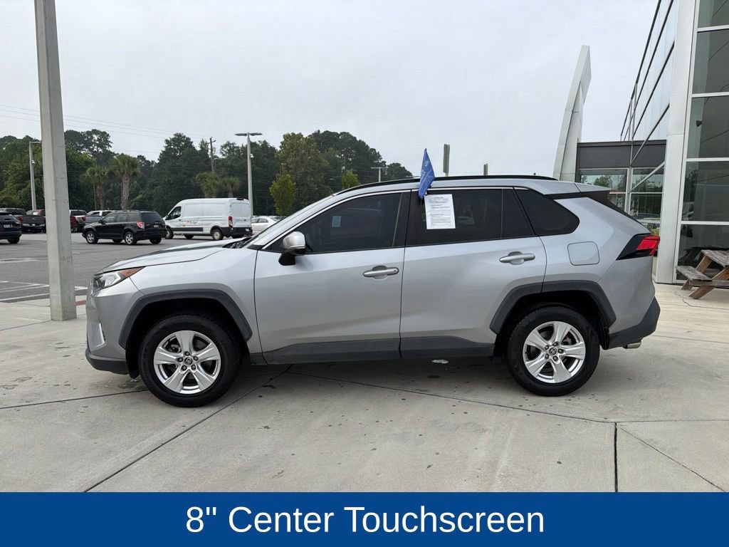 Used 2021 Toyota RAV4 XLE w/ Convenience Package FWD image 5