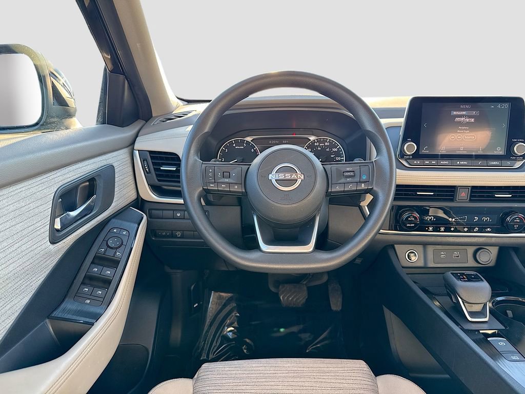 Used 2023 Nissan Rogue SV image 18