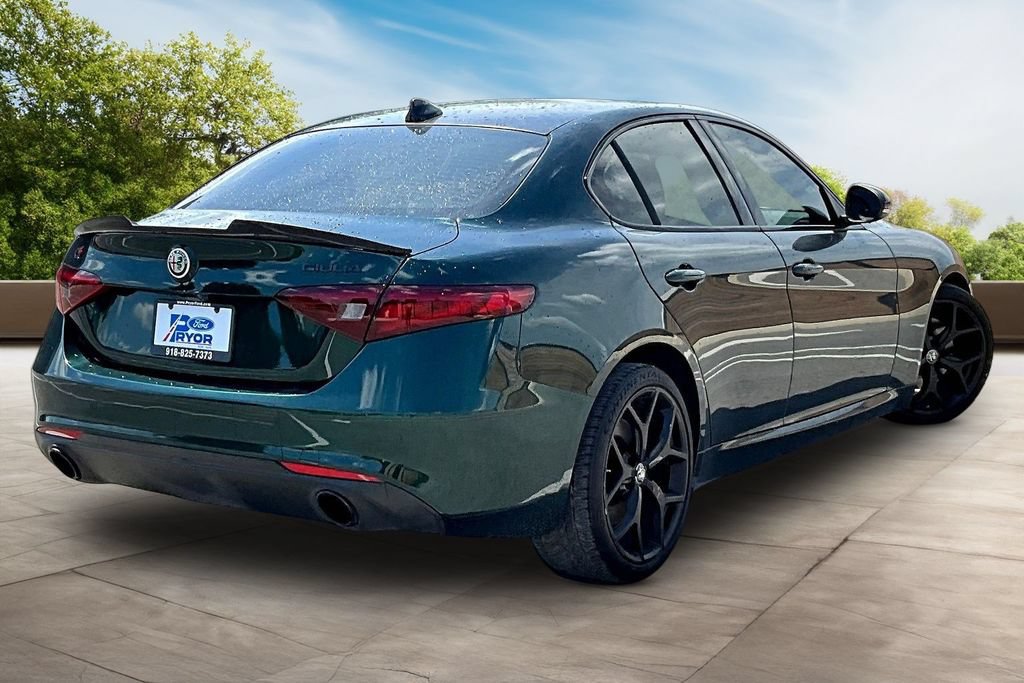 Used 2020 Alfa Romeo Giulia w/ Nero Edizione RWD image 2