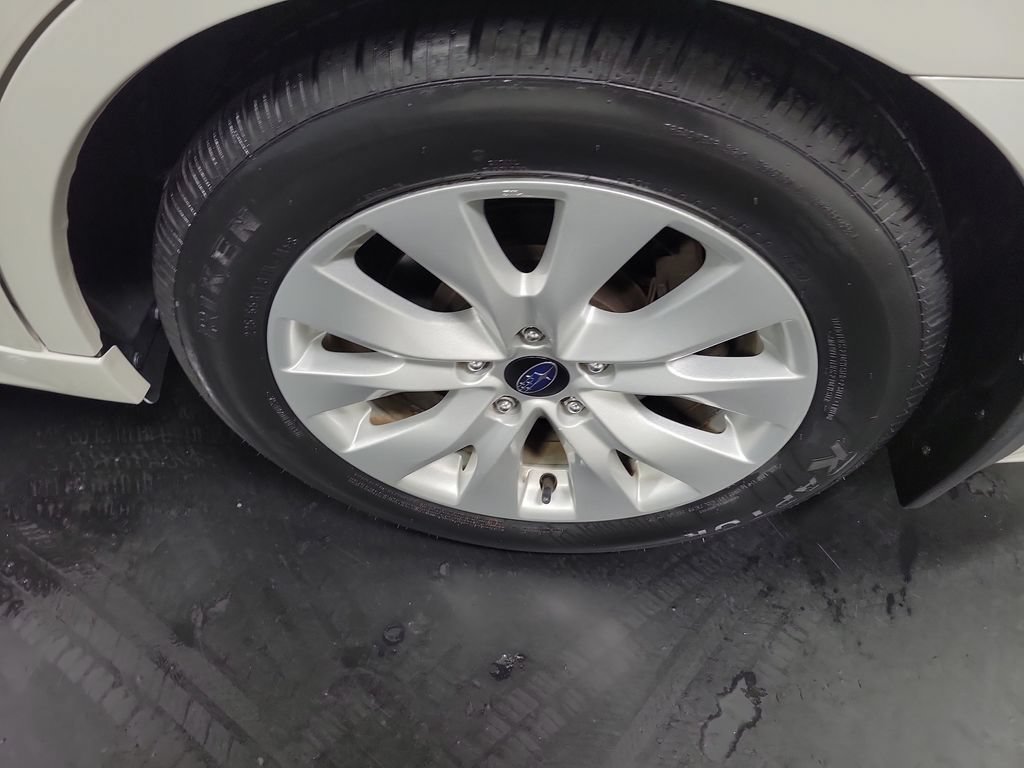 Used 2015 Subaru Legacy 2.5i Premium w/ Popular Package #1 AWD/4WD image 13