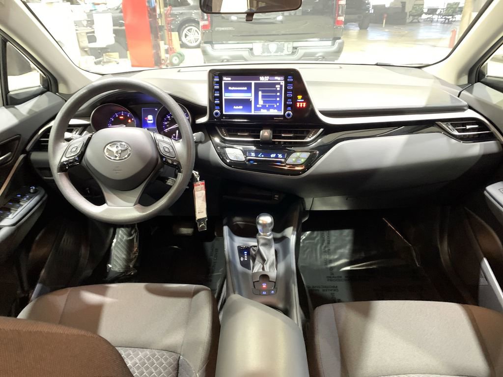 Used 2021 Toyota C-HR LE image 2