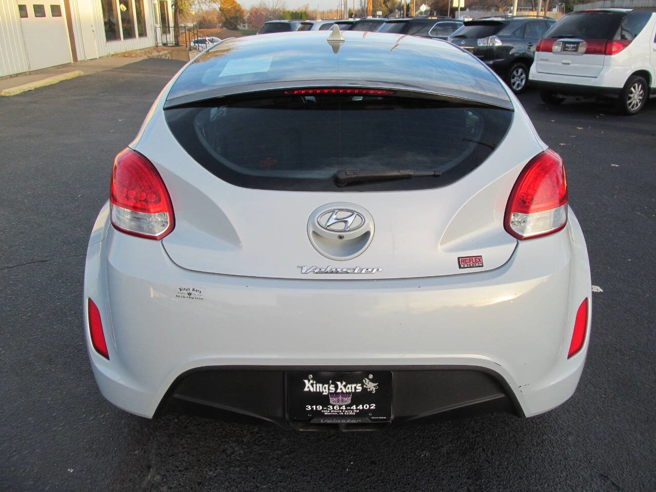 Used 2015 Hyundai Veloster RE:FLEX Edition image 4