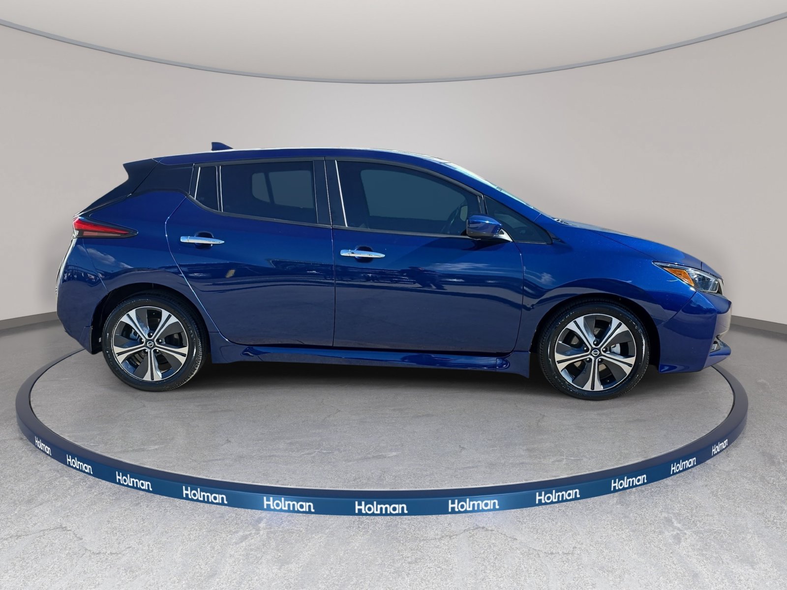 Used 2022 Nissan Leaf SV FWD image 5