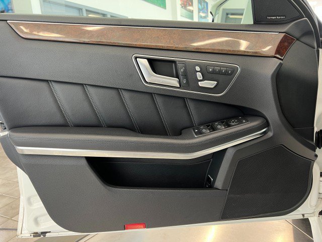 Used 2014 Mercedes-Benz E 350 4MATIC Sedan image 12