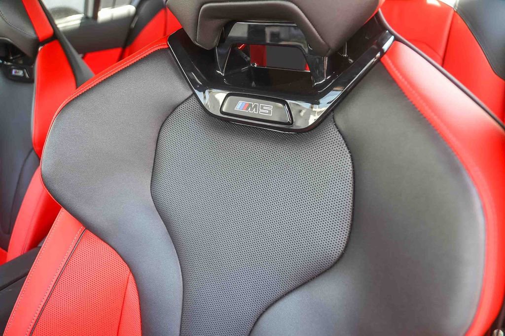 Used 2026 BMW M5 w/ Carbon Package AWD/4WD image 21
