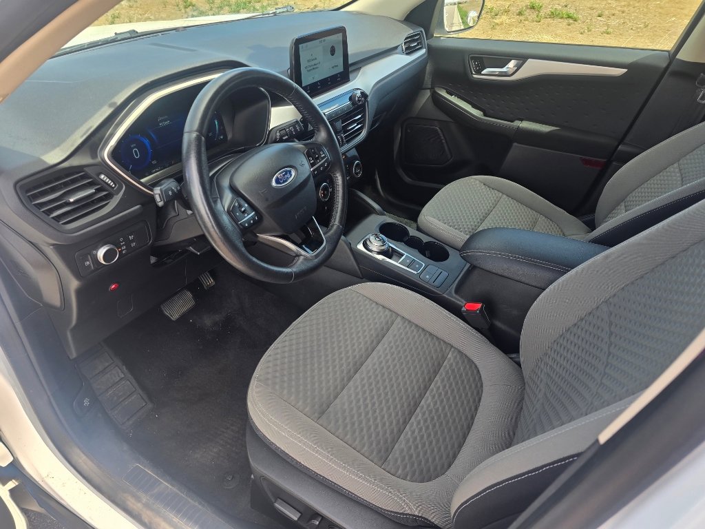 Used 2020 Ford Escape SE Sport image 24