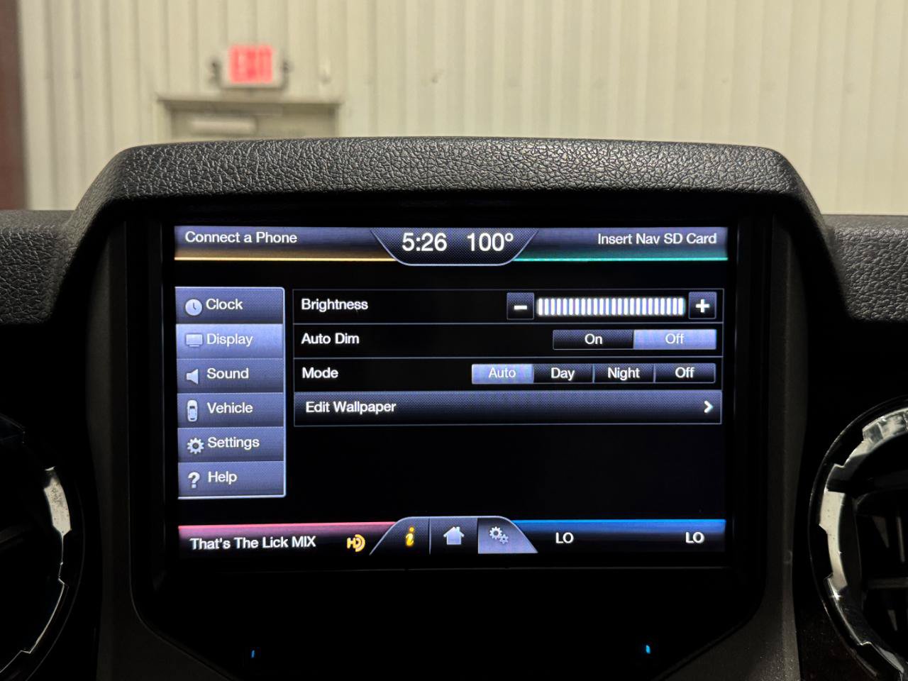 Used 2014 Ford F250 Platinum w/ FX4 Off-Road Package AWD/4WD image 12