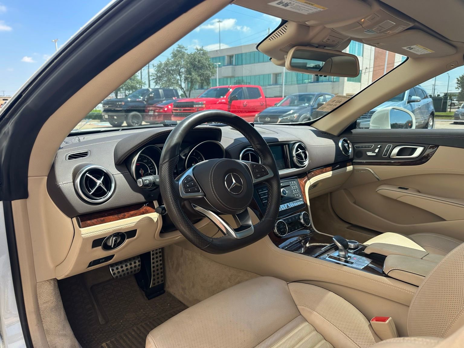 Used 2020 Mercedes-Benz SL 550 image 20