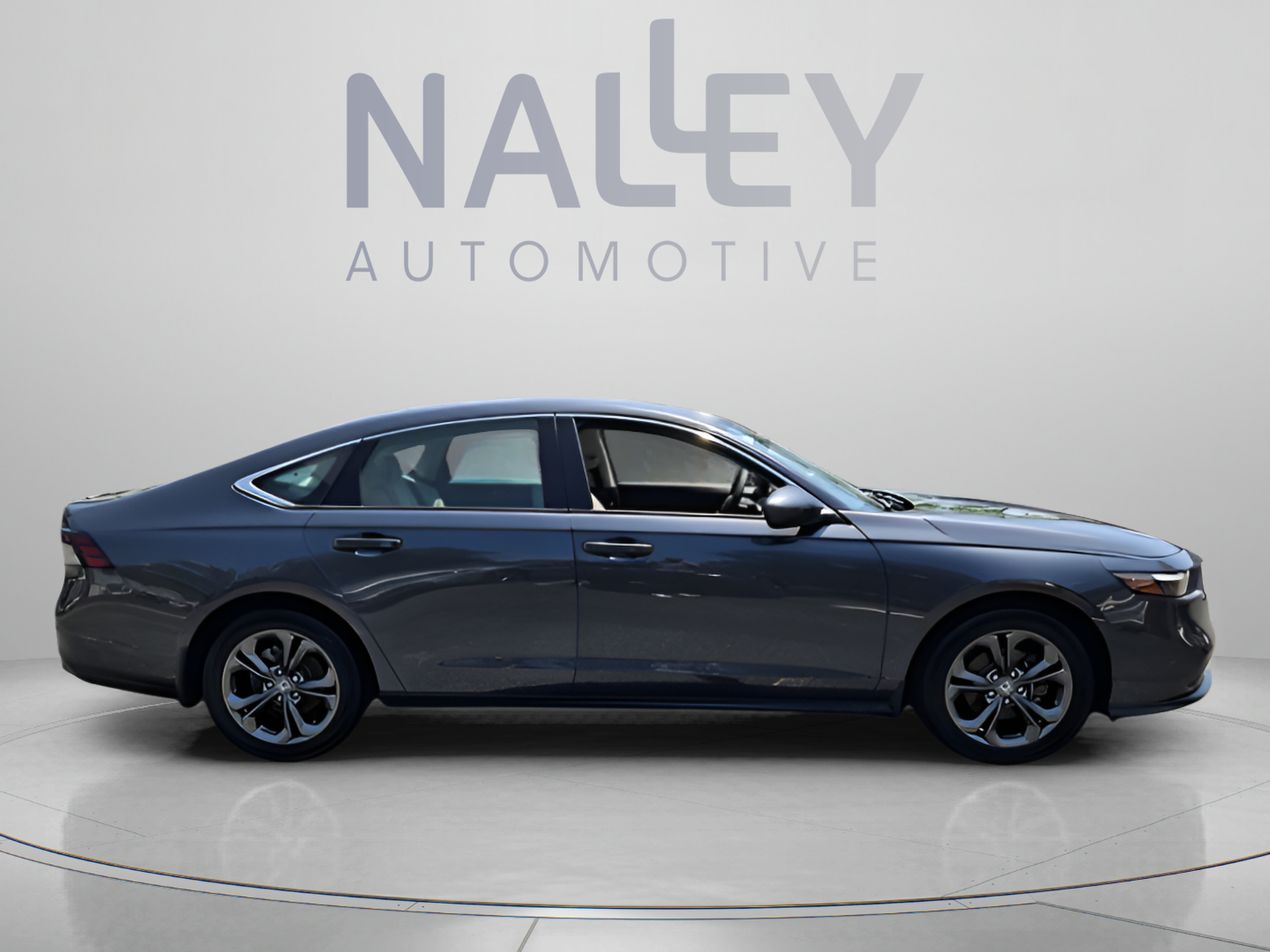 Used 2023 Honda Accord EX image 6