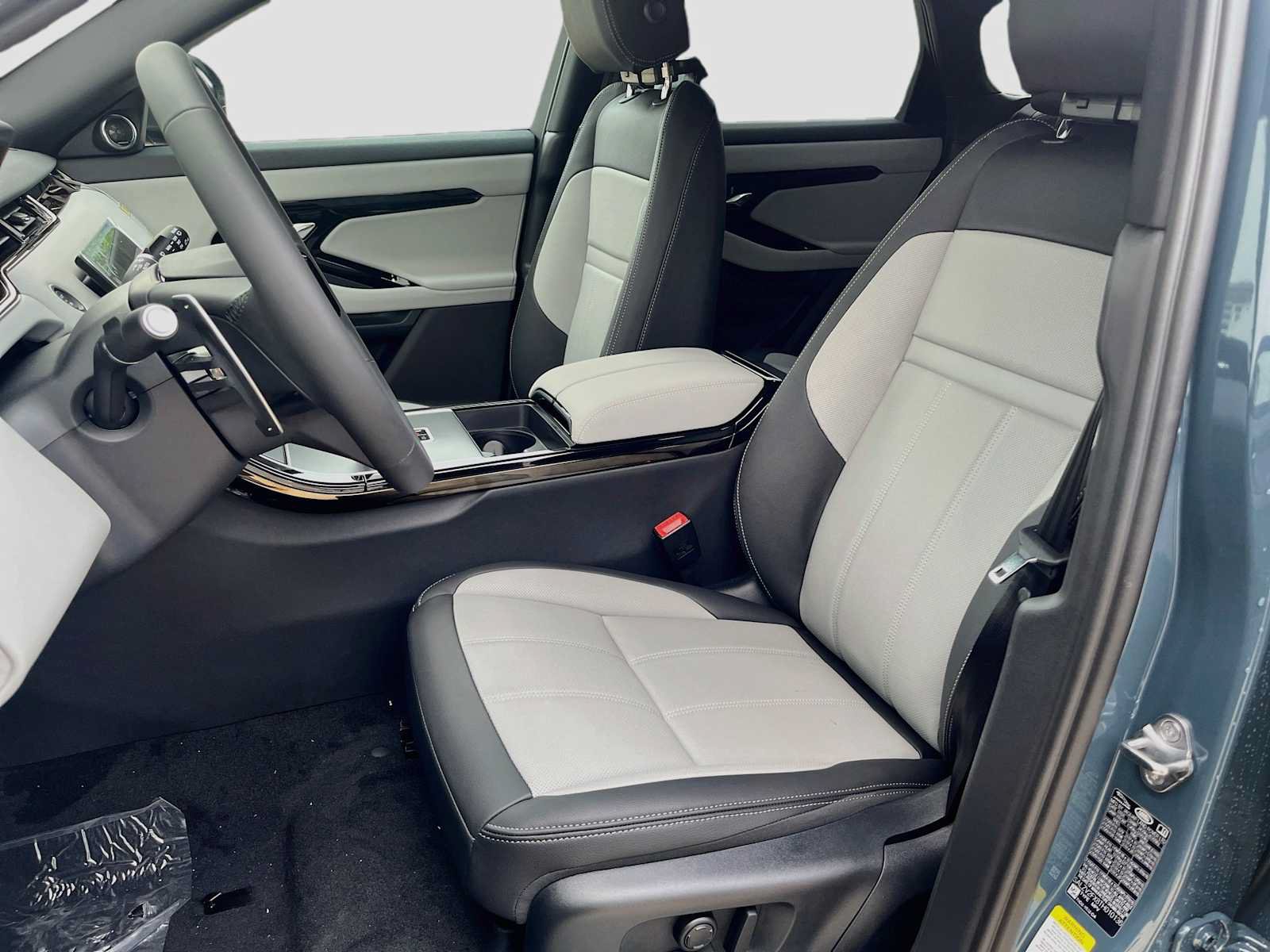 New 2026 Land Rover Range Rover Evoque Hoxton AWD/4WD image 14