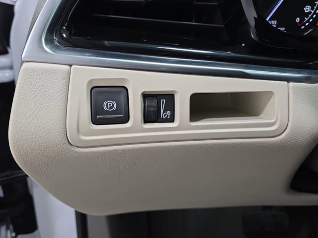 Used 2024 Cadillac XT6 Premium Luxury image 26