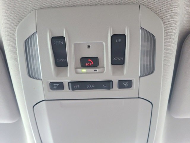 Used 2024 Toyota Highlander XLE image 31