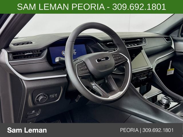 New 2025 Jeep Grand Cherokee Laredo image 9