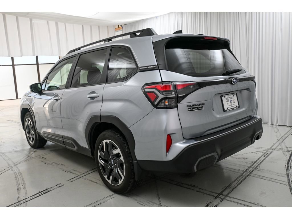 Used 2025 Subaru Forester Limited image 5