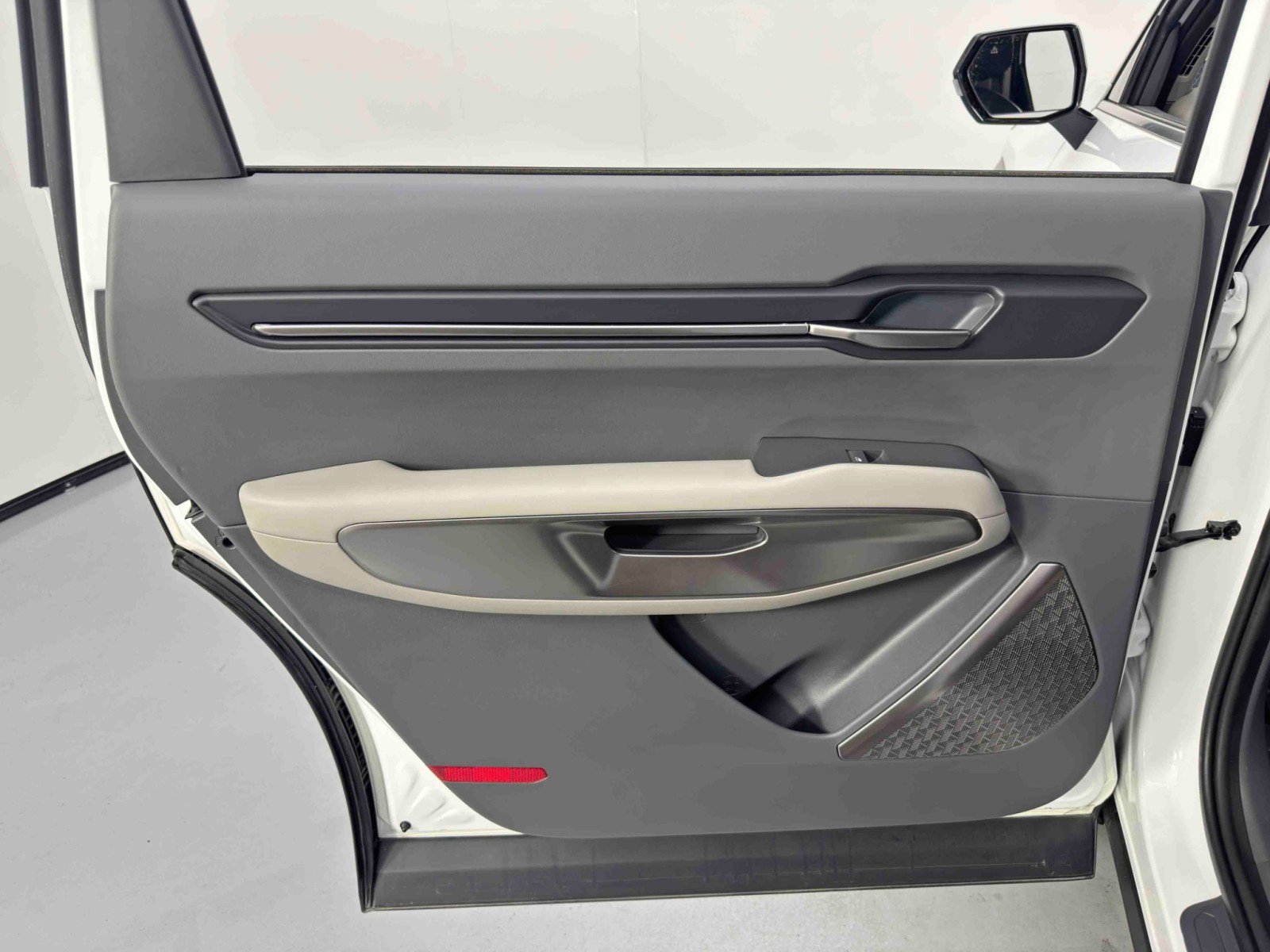 Used 2024 Kia EV9 Wind image 44