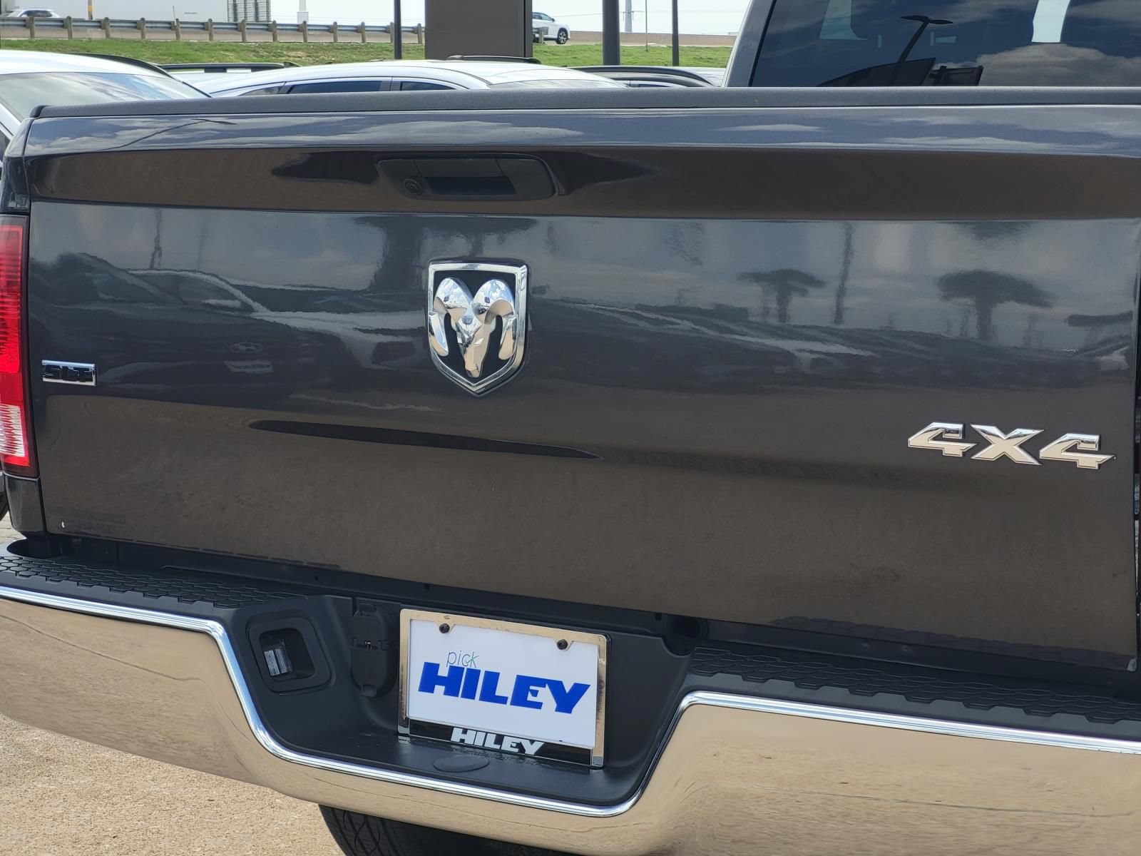 Used 2022 RAM 1500 Classic SLT AWD/4WD image 5